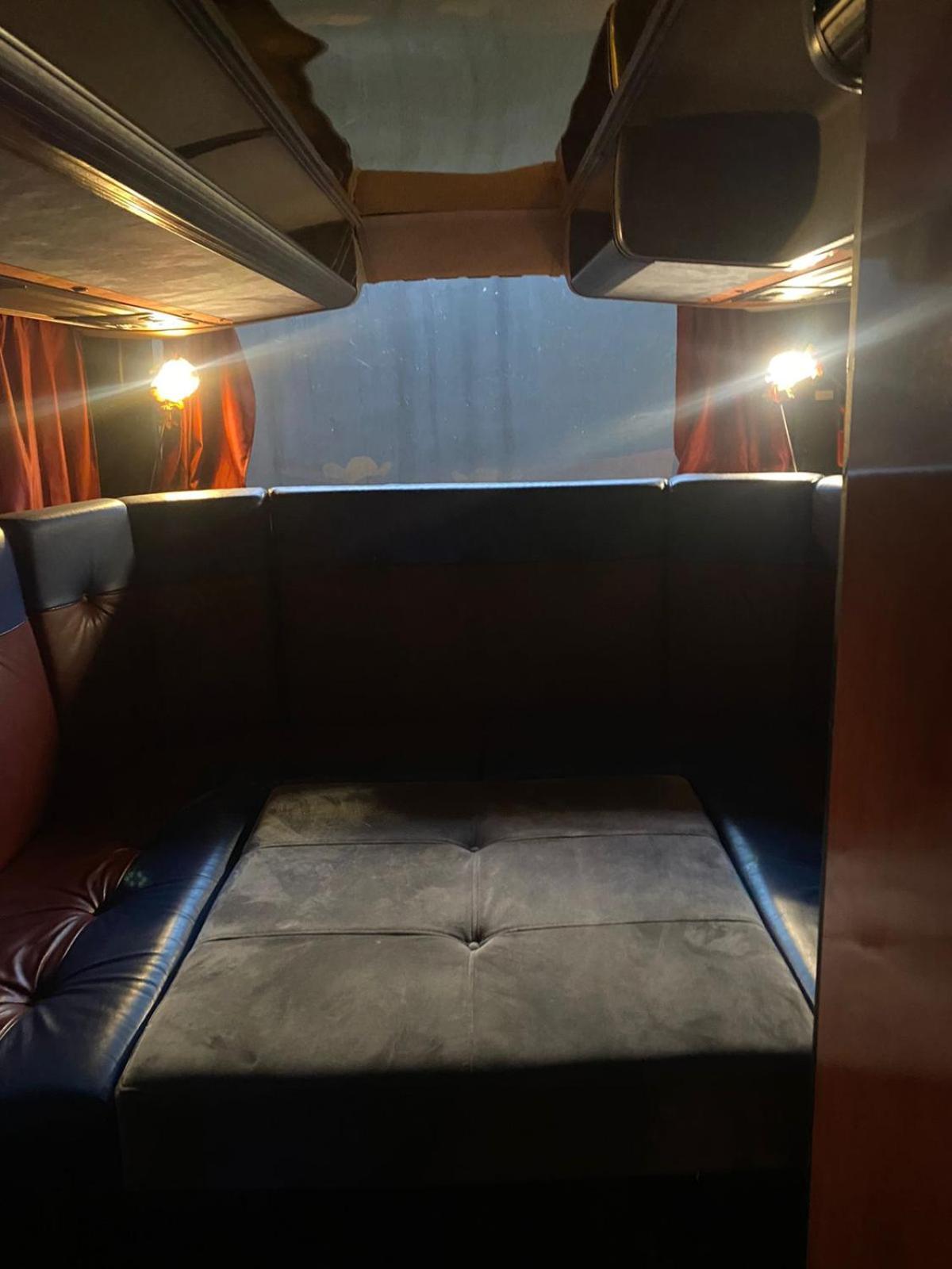 Urban Nightliner Otel Tiran Dış mekan fotoğraf